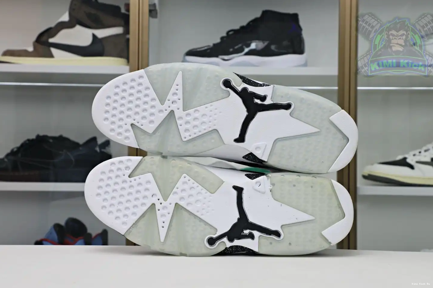 Kimikick Jordan Jordan Oreo Air Retro 6 0821